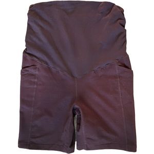 Zella maternity workout shorts. Size M. Pockets on both sides. Great condition!